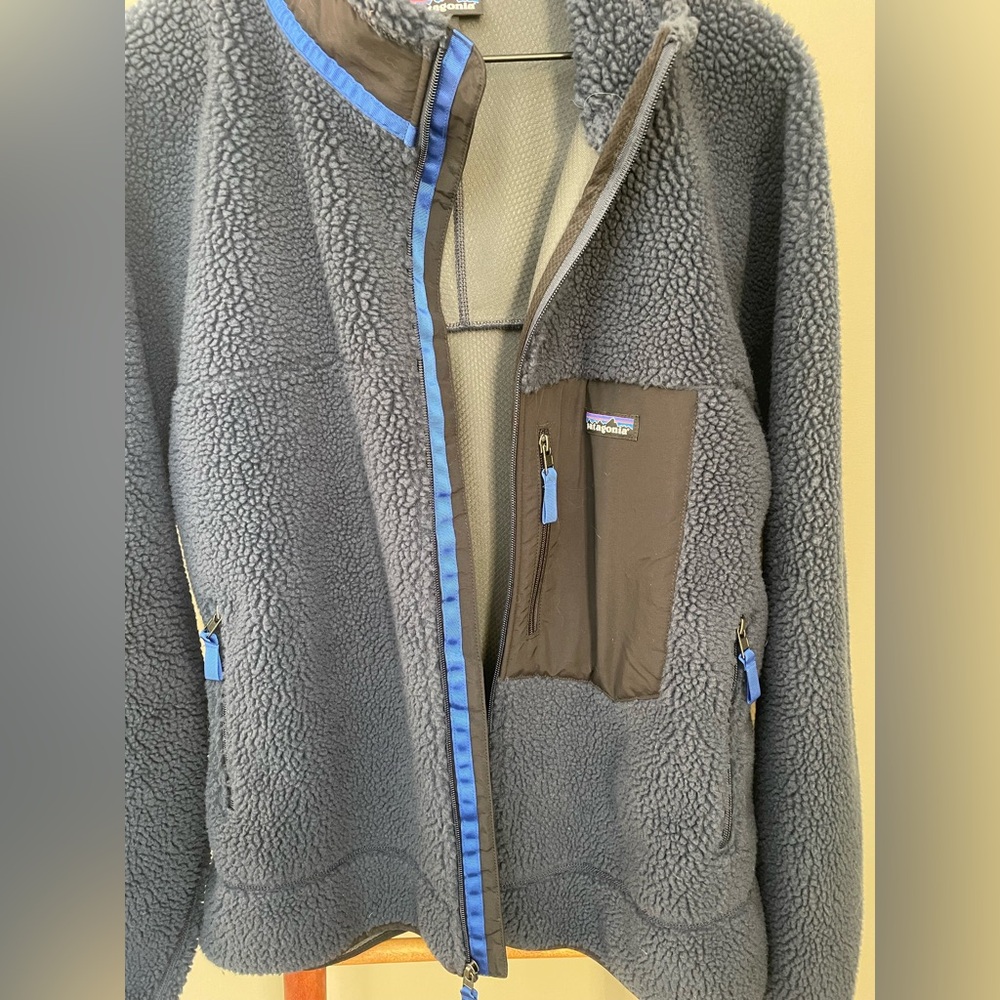 Patagonia Men’s Retro Pile Fleece Jacket - Picture 6 of 8